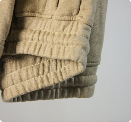 Detalhe das costuras da cinta das calças de malha desenvolvidas pela Rotex.